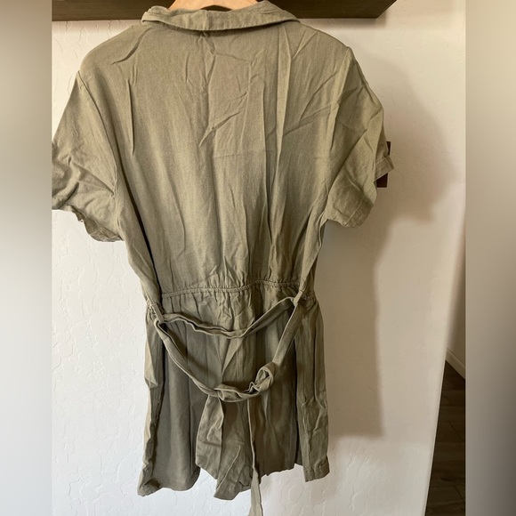 Cotton On| Olive Cargo Linen Romper, Short Sleeve, Size Large••• - Picture 9 of 13